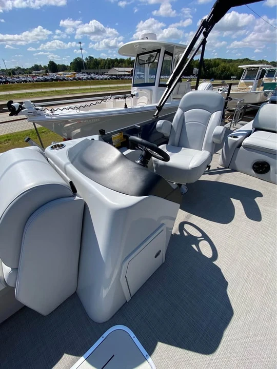 2023 Bentley - Image 3 of 11
