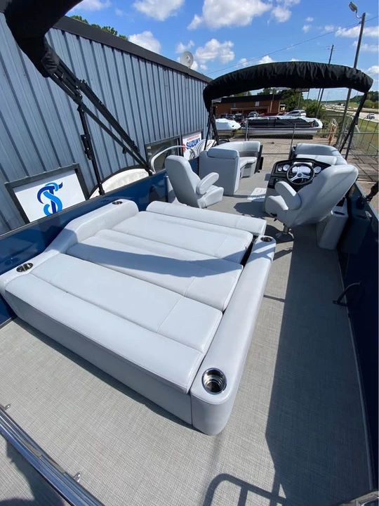 2023 Bentley - Image 9 of 11