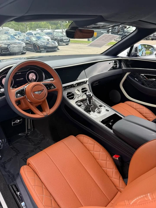 2023 Bentley Azure - Image 6 of 10