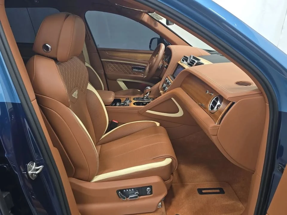 2023 Bentley Bentayga - Image 12 of 15