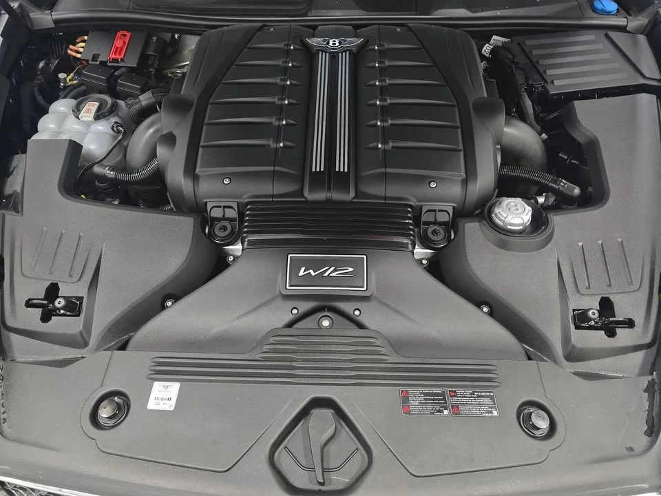 2023 Bentley Bentayga - Image 14 of 15