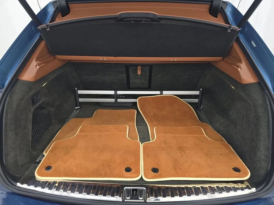 2023 Bentley Bentayga - Image 9 of 15