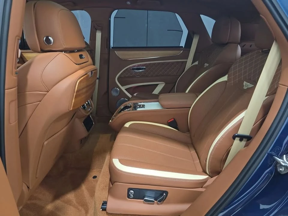 2023 Bentley Bentayga - Image 6 of 15