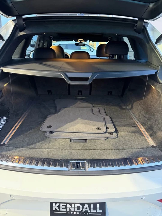 2023 Bentley Bentayga - Image 12 of 13