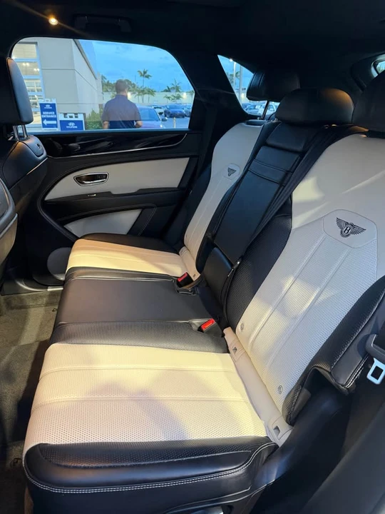 2023 Bentley Bentayga - Image 11 of 13