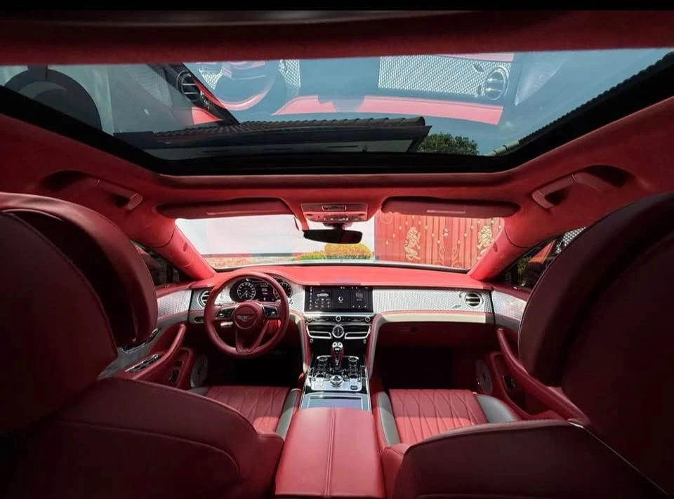 2023 Bentley Bentayga - Image 6 of 11