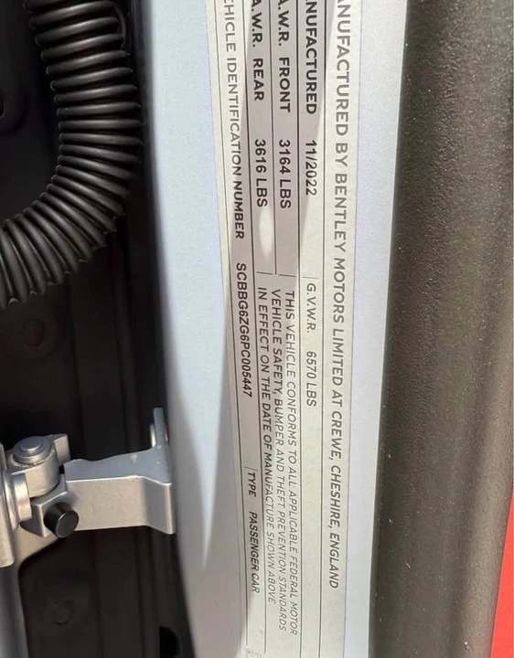 2023 Bentley Bentayga - Image 10 of 11