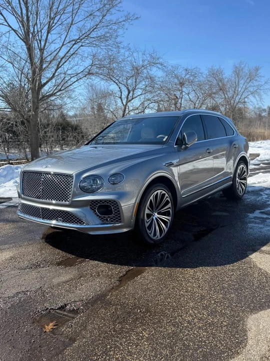 2023 Bentley Bentayga - Image 2 of 10