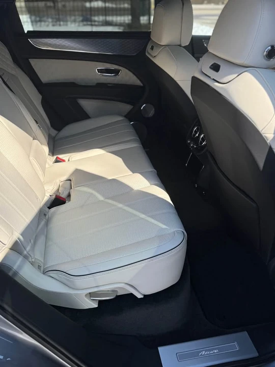 2023 Bentley Bentayga - Image 5 of 10