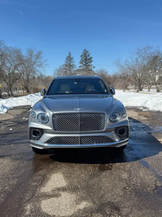 2023 Bentley Bentayga - Image 3 of 10