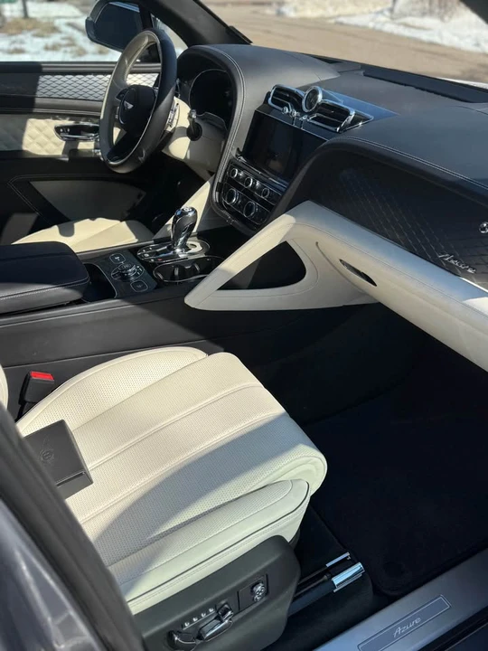 2023 Bentley Bentayga - Image 4 of 10