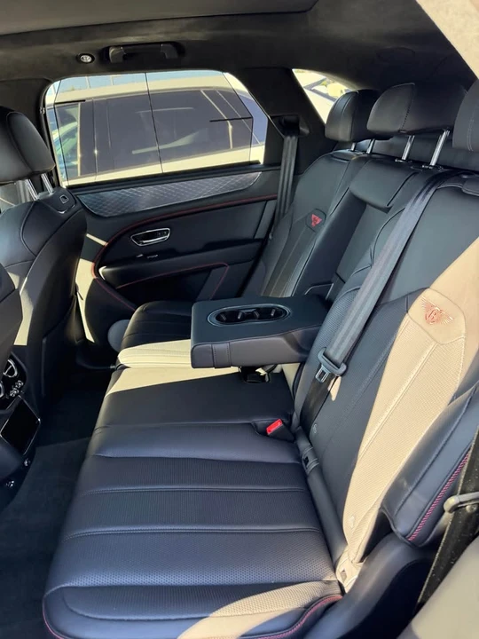 2023 Bentley Bentayga - Image 4 of 8