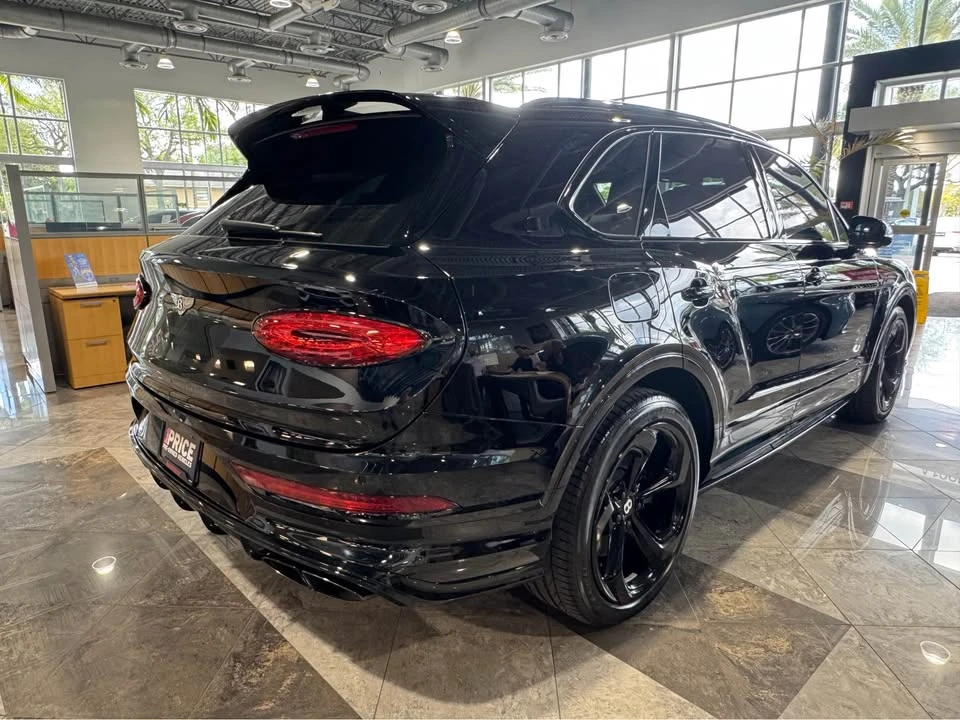2023 Bentley Bentayga - Image 9 of 11