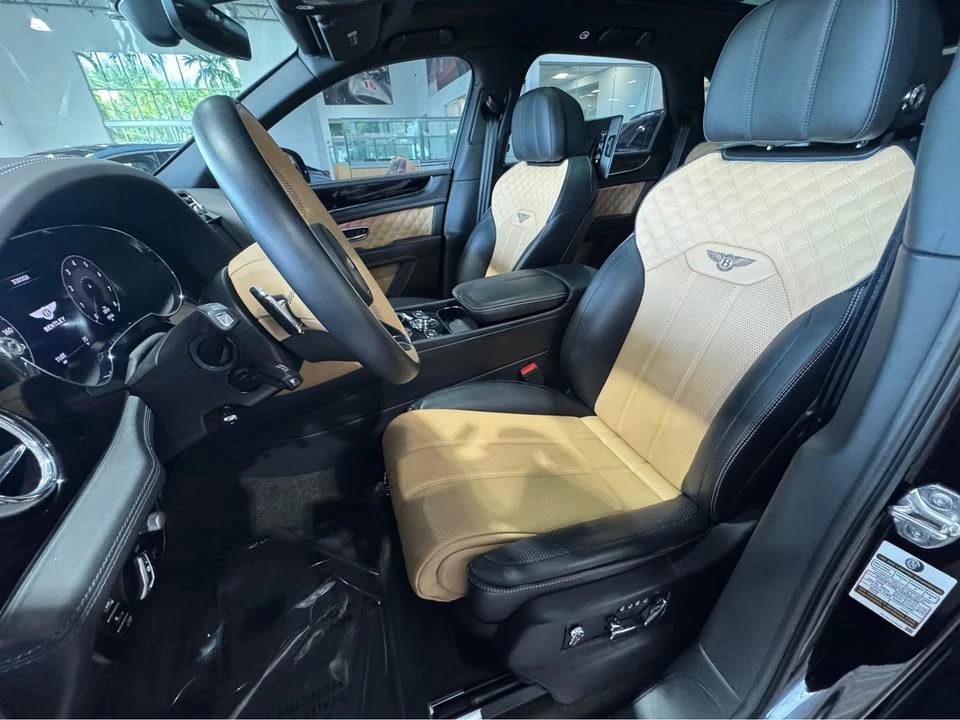 2023 Bentley Bentayga - Image 2 of 11