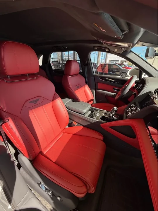 2023 Bentley Bentayga - Image 13 of 16