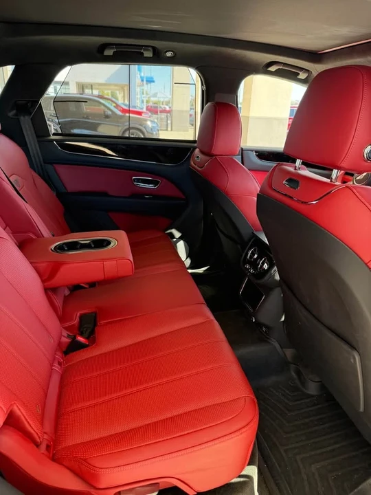 2023 Bentley Bentayga - Image 11 of 16