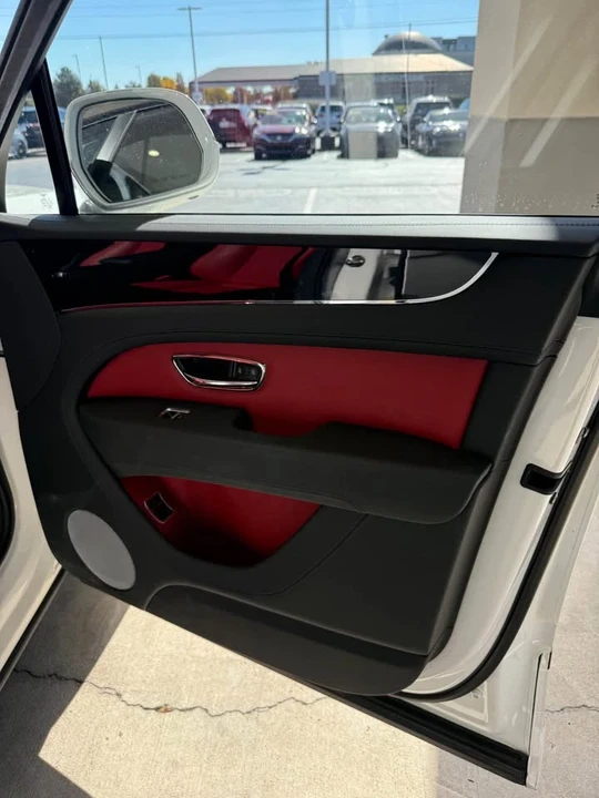 2023 Bentley Bentayga - Image 12 of 16
