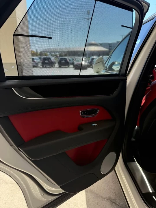 2023 Bentley Bentayga - Image 7 of 16