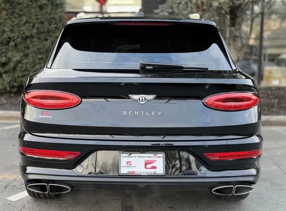 2023 Bentley Bentayga - Image 5 of 10
