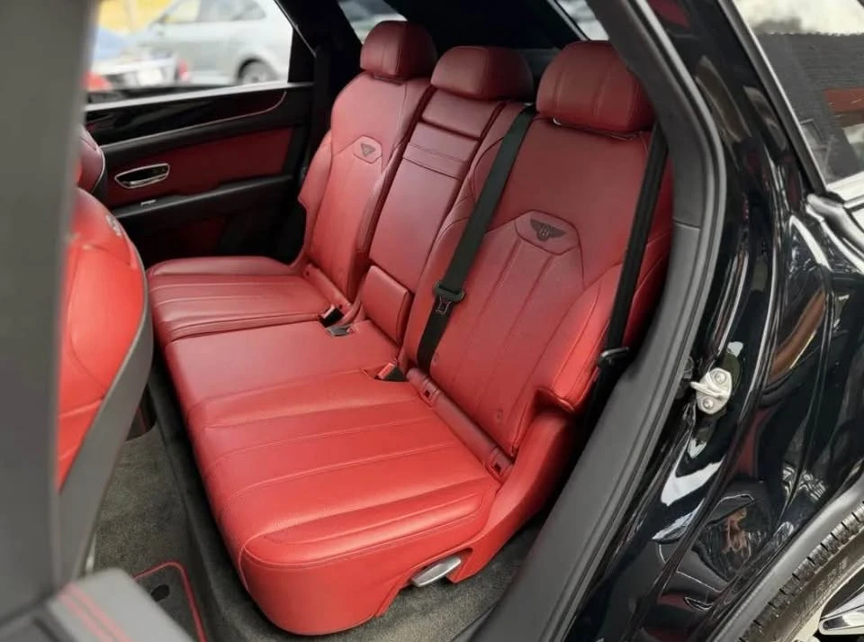 2023 Bentley Bentayga - Image 9 of 10