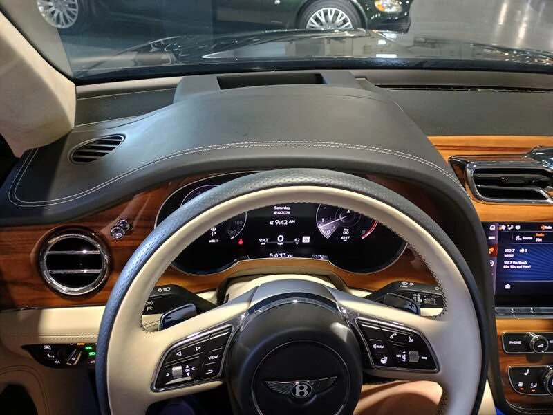 2023 Bentley Bentayga - Image 9 of 16