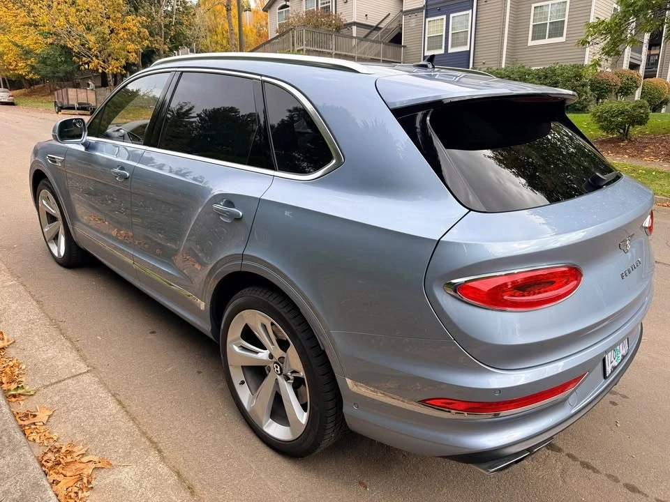 2023 Bentley Bentayga - Image 14 of 19