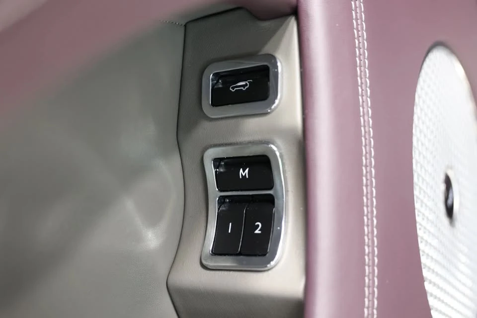 2023 Bentley Bentayga - Image 14 of 20