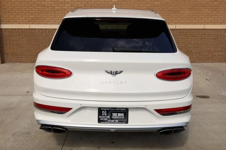 2023 Bentley Bentayga - Image 12 of 20