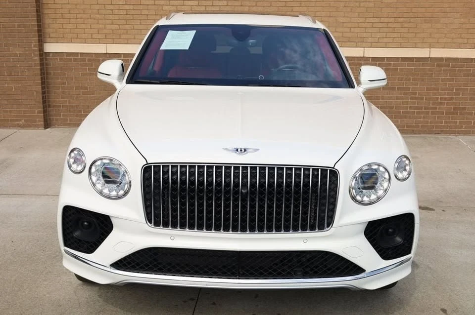 2023 Bentley Bentayga - Image 9 of 20