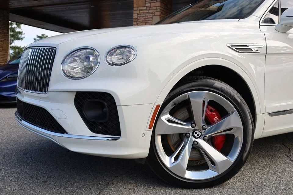 2023 Bentley Bentayga - Image 4 of 20