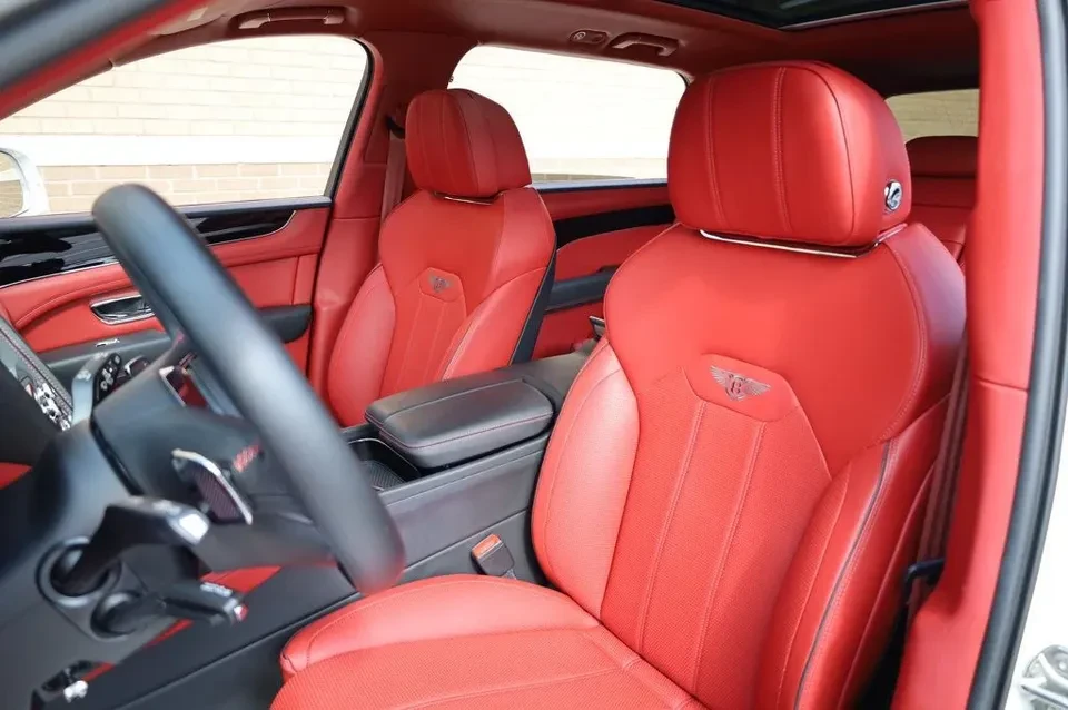 2023 Bentley Bentayga - Image 2 of 2