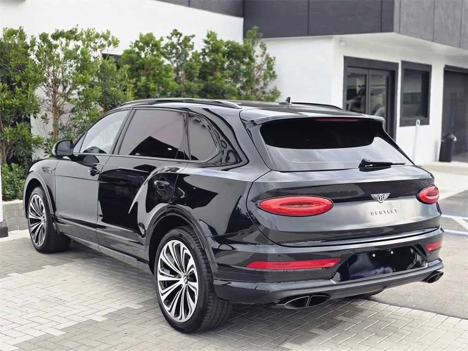 2023 Bentley Bentayga - Image 6 of 9