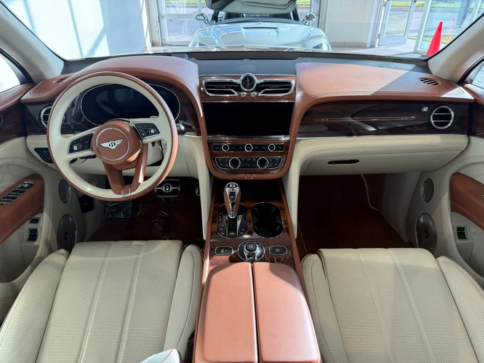 2023 Bentley Bentayga - Image 5 of 13