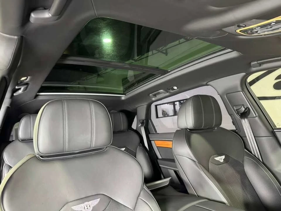 2023 Bentley Bentayga - Image 14 of 18