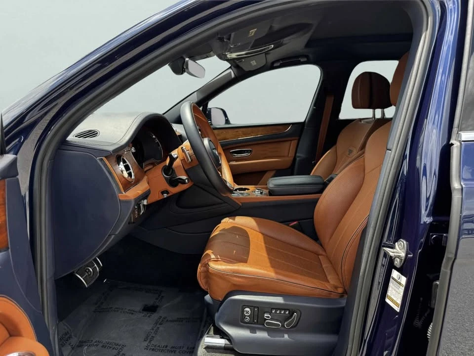2023 Bentley Bentayga - Image 17 of 19