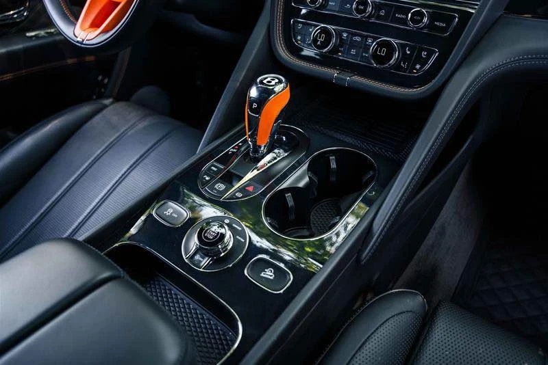 2023 Bentley Bentayga - Image 11 of 15