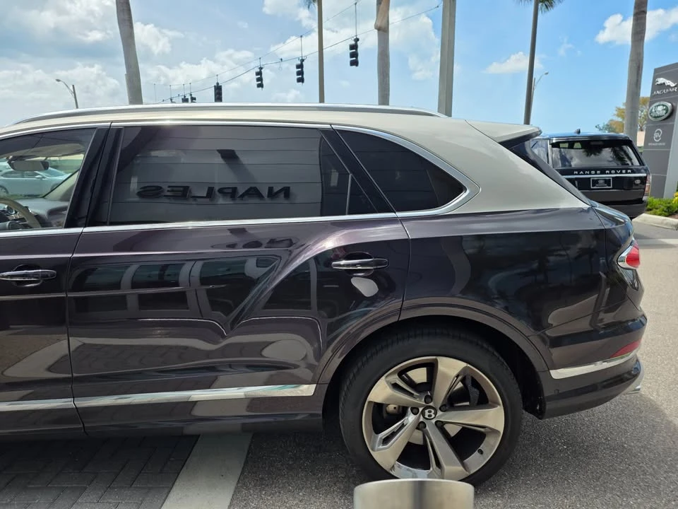 2023 Bentley Bentayga - Image 4 of 19