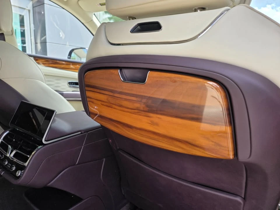 2023 Bentley Bentayga - Image 10 of 19