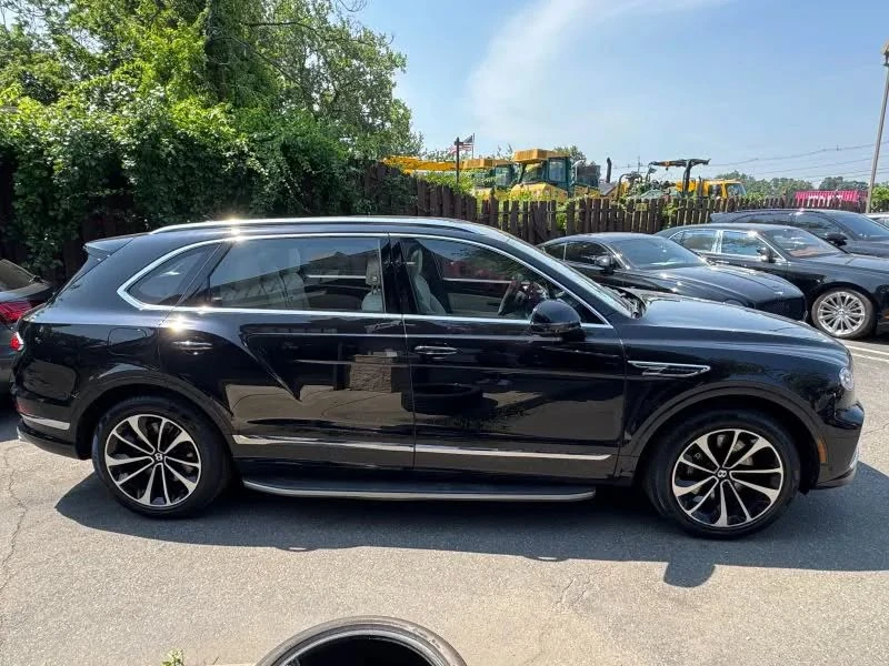 2023 Bentley Bentayga - Image 4 of 18