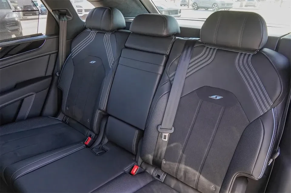 2023 Bentley Bentayga - Image 18 of 20