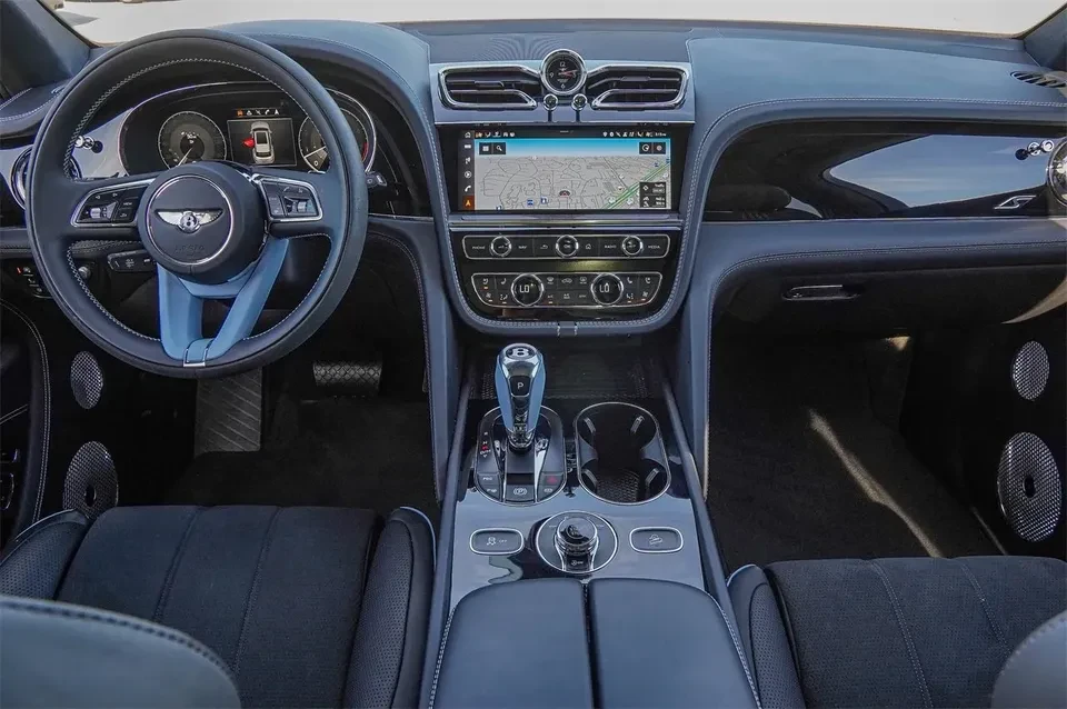 2023 Bentley Bentayga - Image 13 of 20