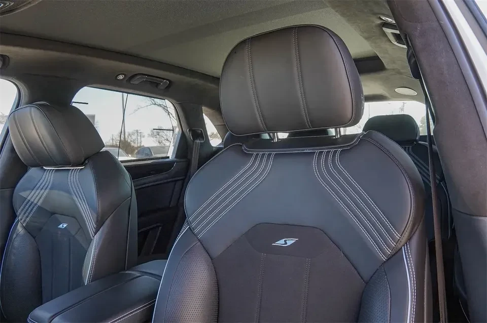 2023 Bentley Bentayga - Image 9 of 20