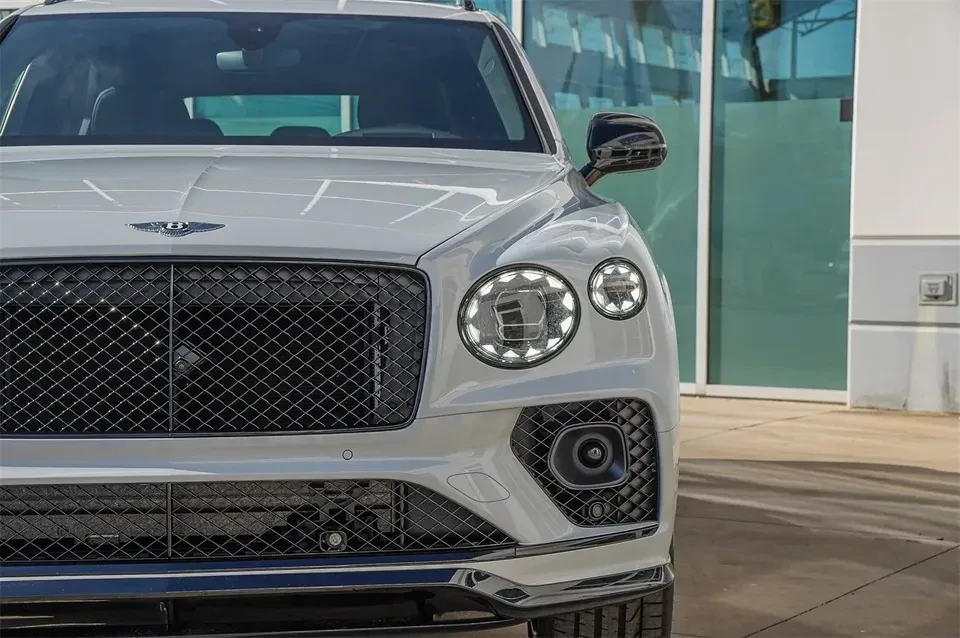 2023 Bentley Bentayga - Image 4 of 20