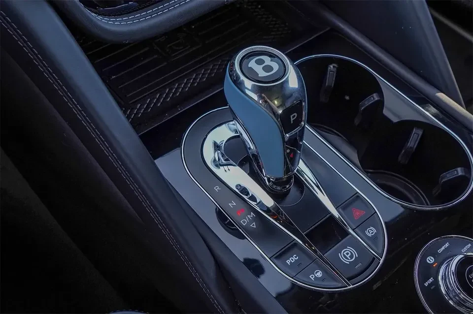 2023 Bentley Bentayga - Image 14 of 20