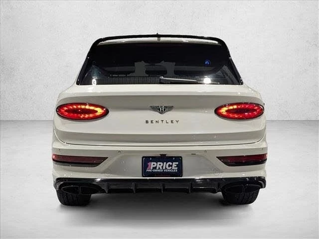 2023 Bentley Bentayga - Image 7 of 20