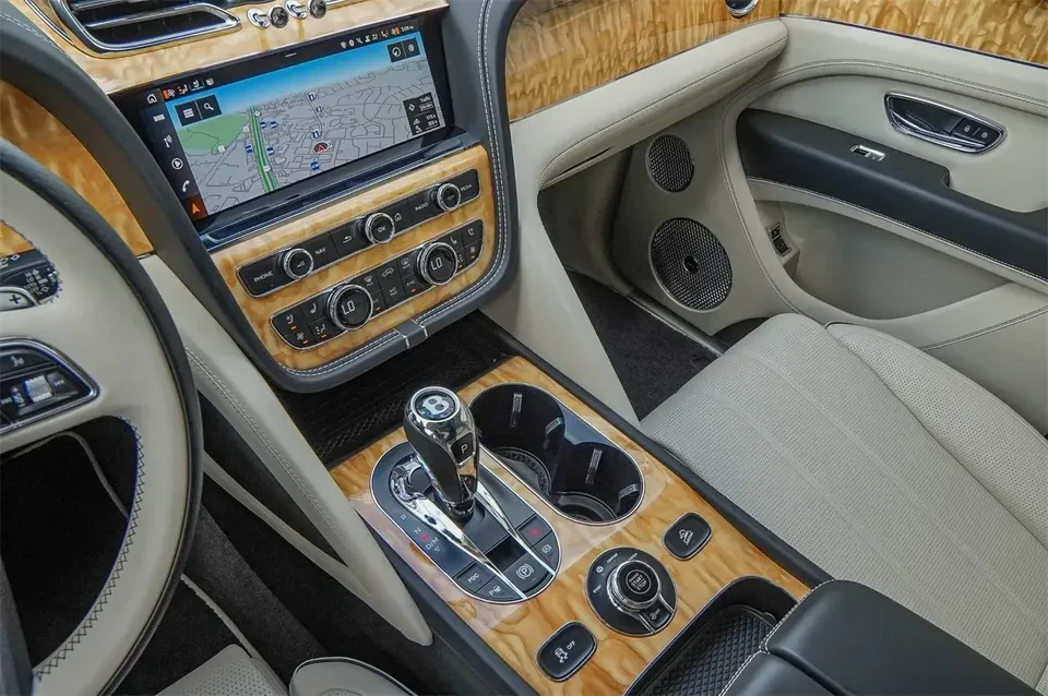 2023 Bentley Bentayga - Image 12 of 20