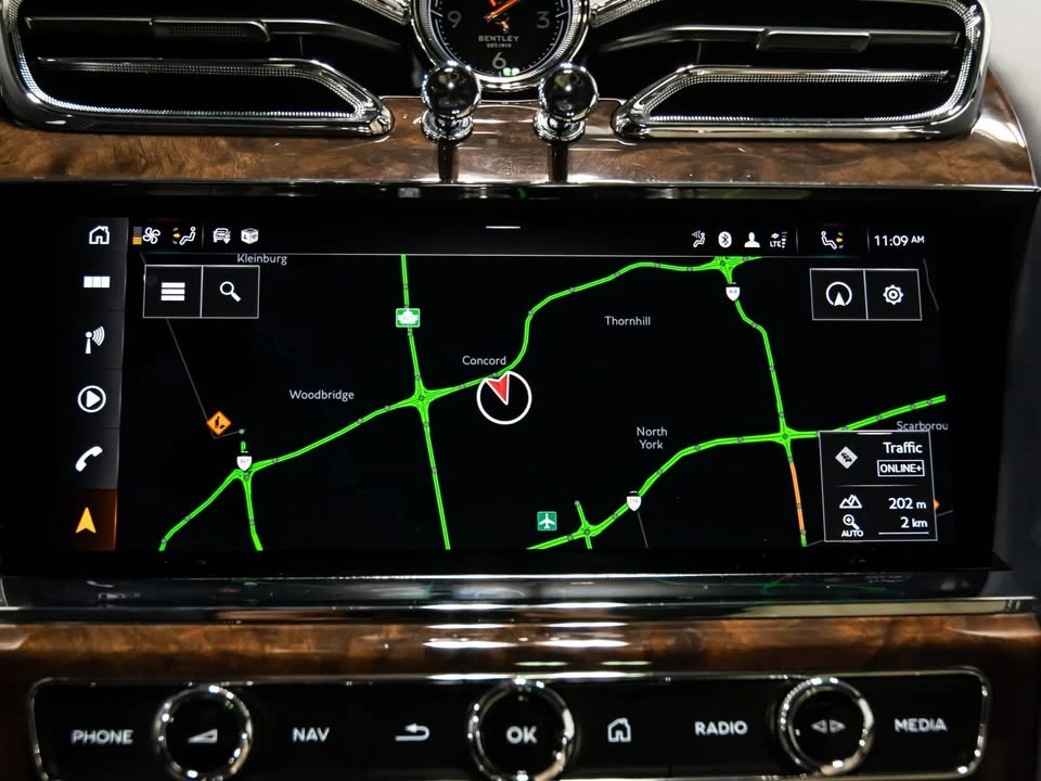 2023 Bentley Bentayga - Image 8 of 20