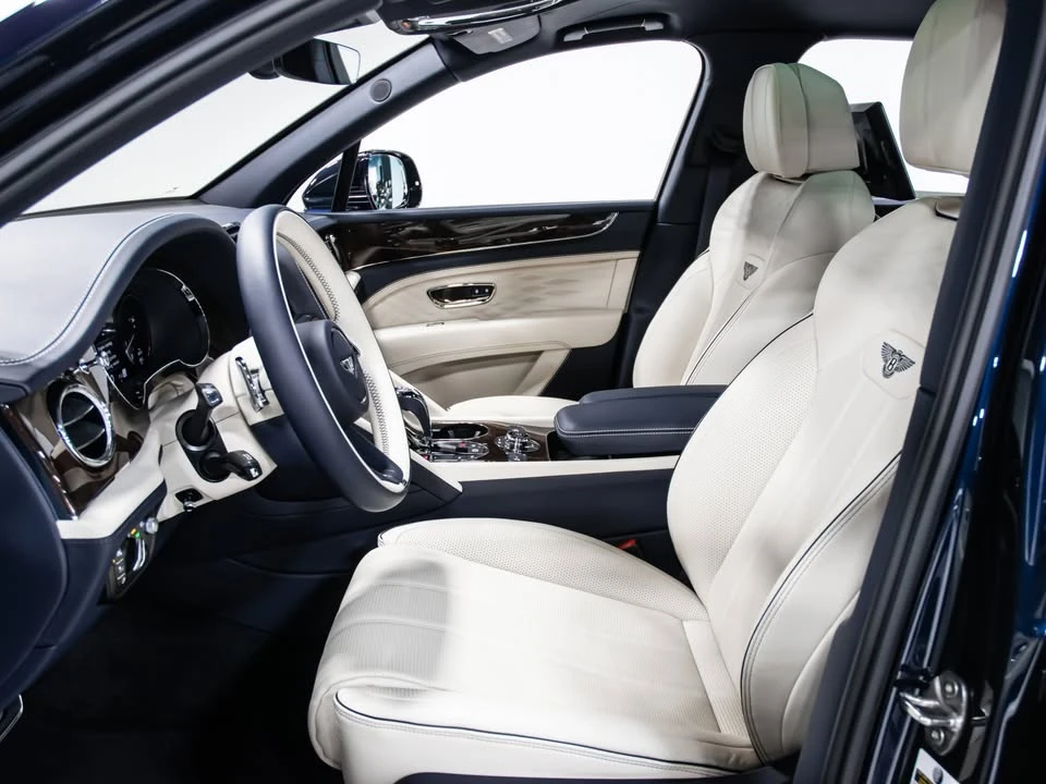 2023 Bentley Bentayga - Image 10 of 20