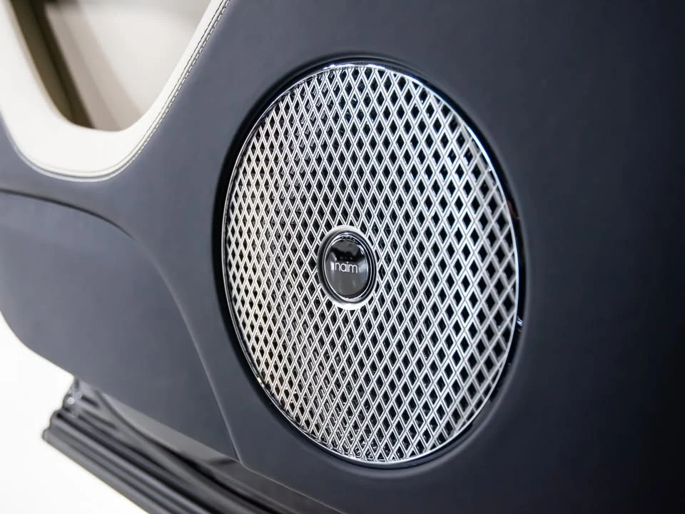 2023 Bentley Bentayga - Image 13 of 20