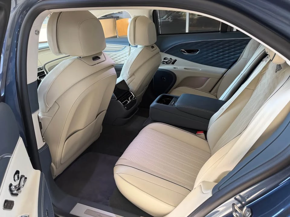 2023 Bentley Continental - Image 8 of 10